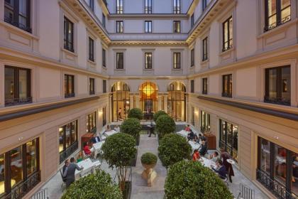 5-star hotel with convention center in central Mil