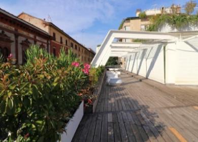 Two-level terrace in central Milan