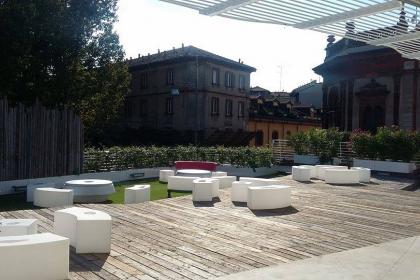 Two-level terrace in central Milan