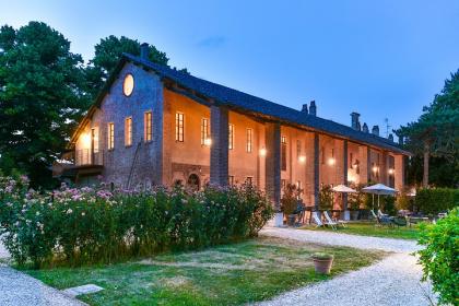 Farmhouse in the Pavia countryside