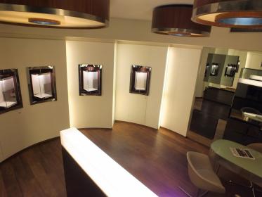 Temporary shop in Brera