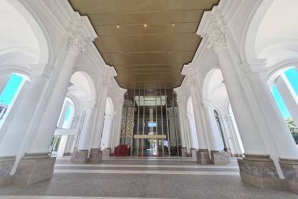 Luxury hotel City Life
