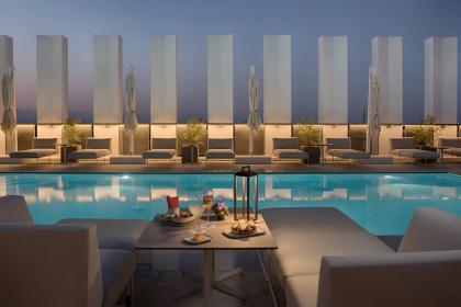 Luxury hotel City Life