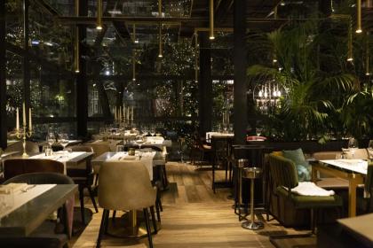 Restaurant with private rooms for events