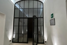 Large venue with windows in Cordusio
