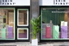 Pop-up venue with 2 display windows