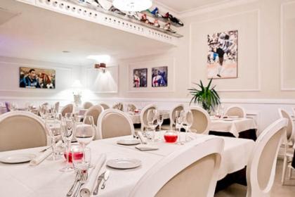 Elegant restaurant in Brera