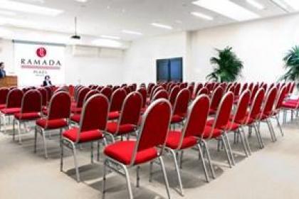 Hotel with plenary room and poolside garden