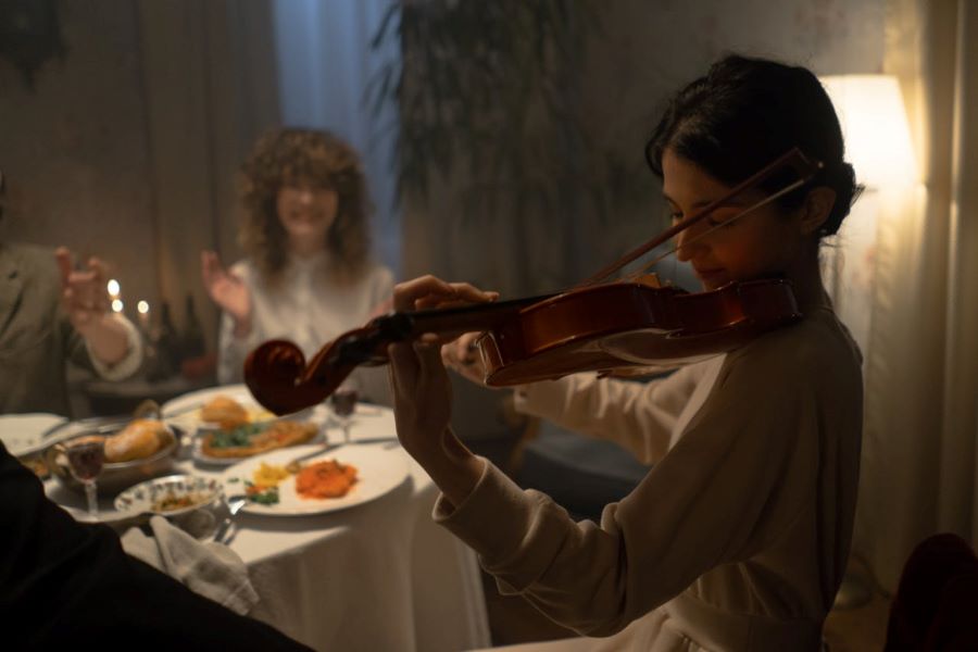 Four Types of Entertainment for a Plated Dinner